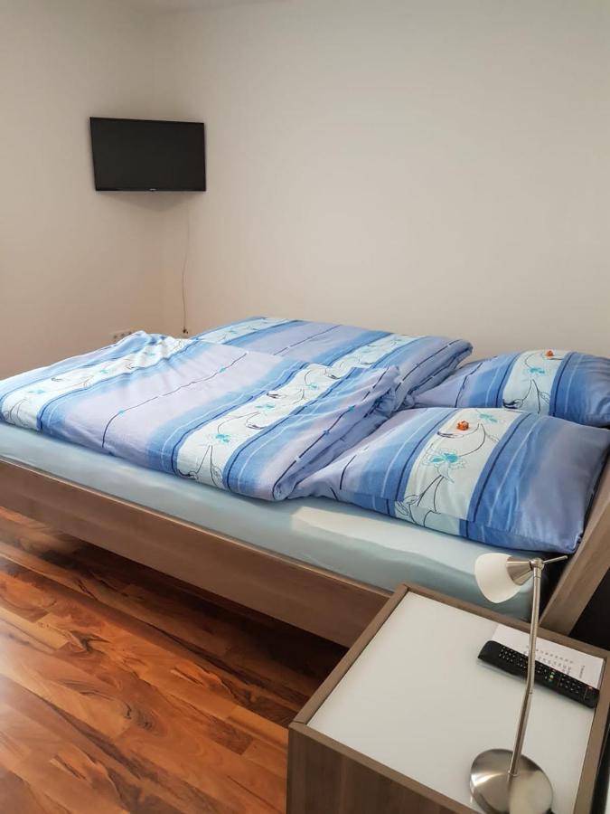 Ferienwohnung- Sarah Hahnstatten Екстериор снимка
