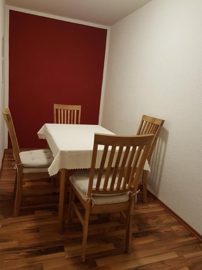 Ferienwohnung- Sarah Hahnstatten Екстериор снимка